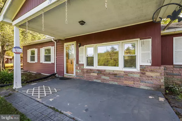 Fort Valley, VA 22652,25 RINKER GATE