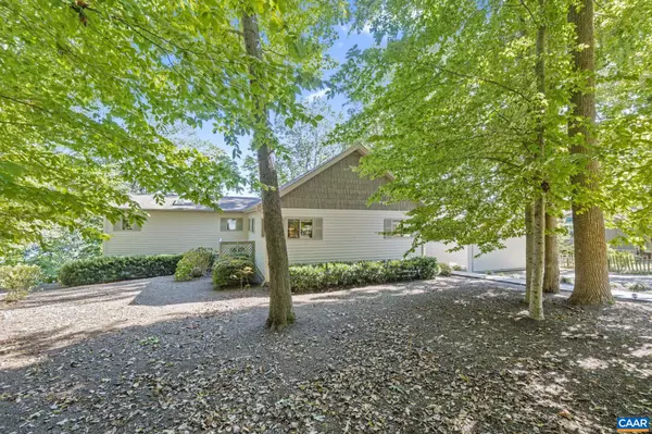 Palmyra, VA 22963,10 PINEKNOLL CIR