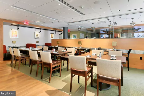 Alexandria, VA 22303,5901-5901 MOUNT EAGLE DR #1511