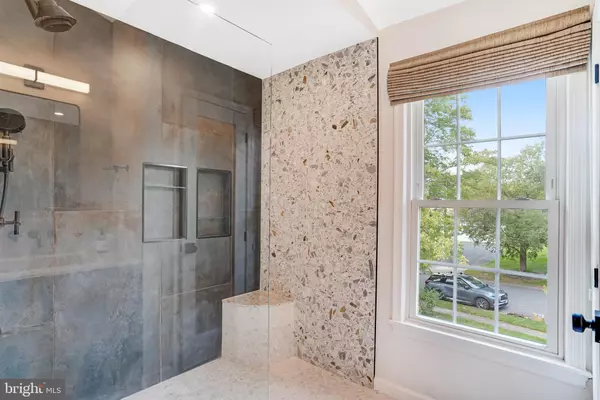 Burke, VA 22015,9009 DIGORY CT