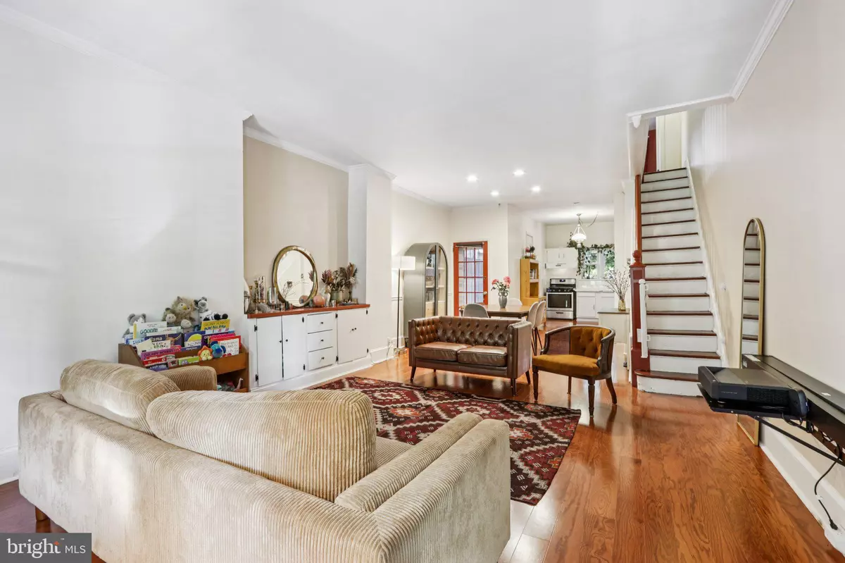 Philadelphia, PA 19104,4225 REGENT SQ