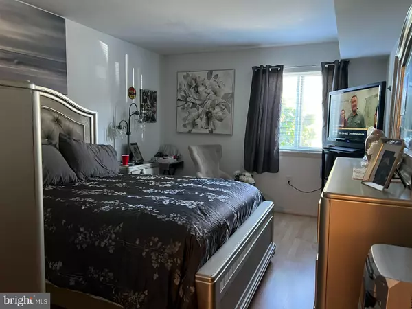 Montgomery Village, MD 20886,9916 WALKER HOUSE RD #9916-1