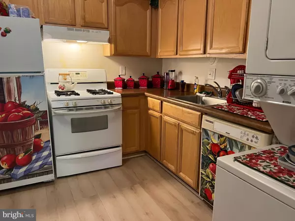 Montgomery Village, MD 20886,9916 WALKER HOUSE RD #9916-1