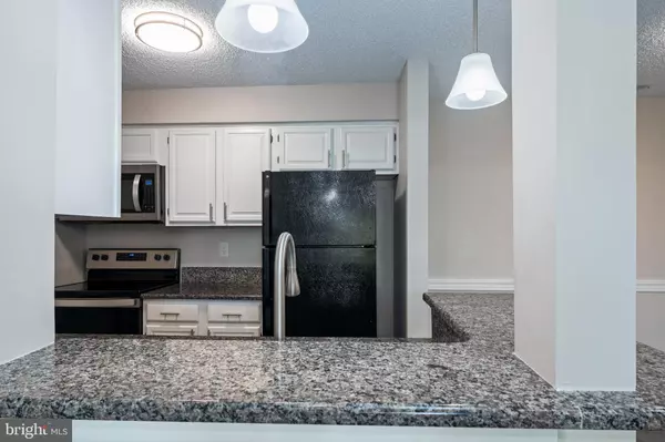 Plainsboro, NJ 08536,607 RAVENS CREST DR