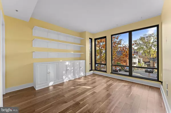 Arlington, VA 22209,1536 N SCOTT ST #TH-10