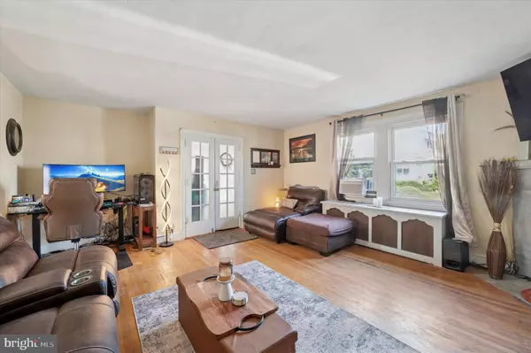 Drexel Hill, PA 19026,930 ORMOND AVE