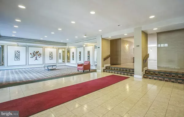 Falls Church, VA 22044,6001 ARLINGTON BLVD #118