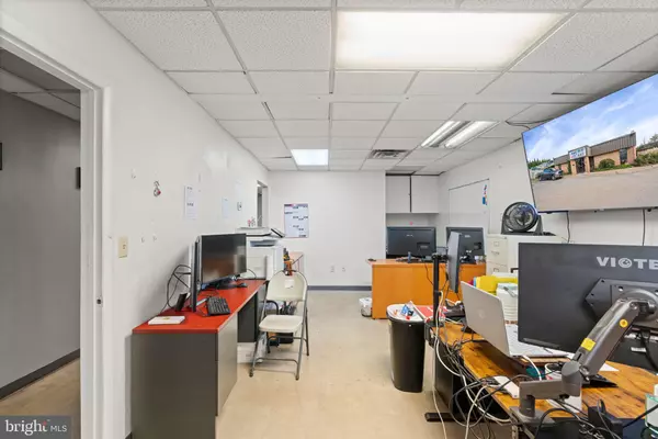 Manassas Park, VA 20111,9204 VENTURE CT