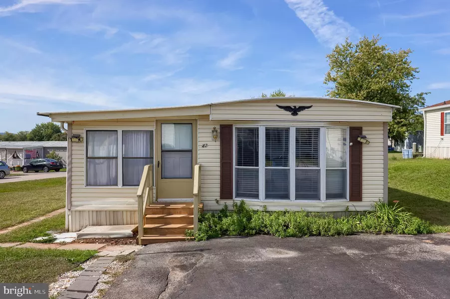 42 CHESAPEAKE EST, Thomasville, PA 17364