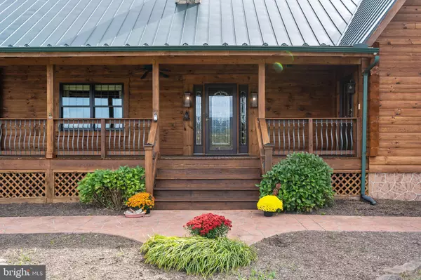 Hedgesville, WV 25427,447 FABLE RD
