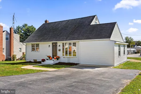 York, PA 17402,3738 STUART DR