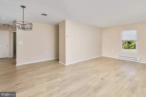 Southampton, NJ 08088,115 DORCHESTER DR