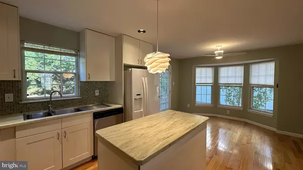 Gaithersburg, MD 20878,42 BEACON HILL CT