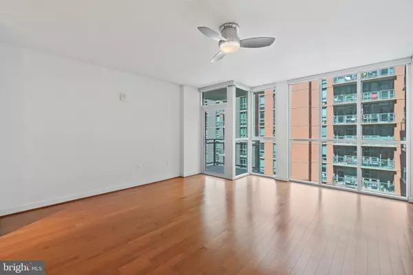 Washington, DC 20003,1025 1ST ST SE #801