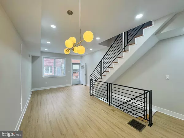 Philadelphia, PA 19148,2426 S JUNIPER ST