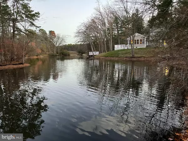 Medford, NJ 08055,7 PONTIAC DR