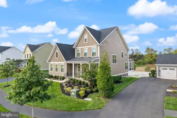 Aldie, VA 20105,24275 SHINYLEAF CT