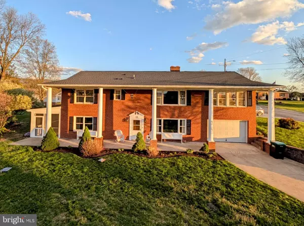 Luray, VA 22835,15 PAINTER ST