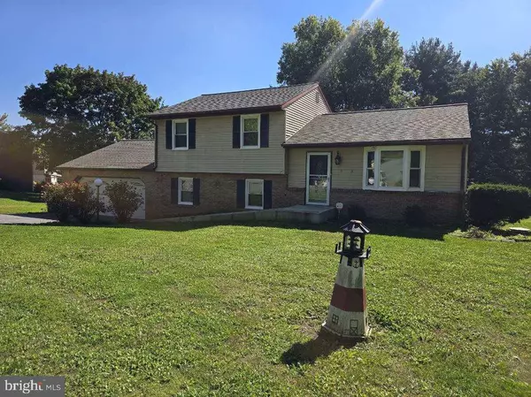 Lititz, PA 17543,8 SHERRI LN