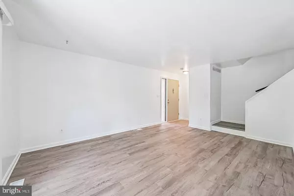 Parkville, MD 21234,5 DENDRON CT #36-5