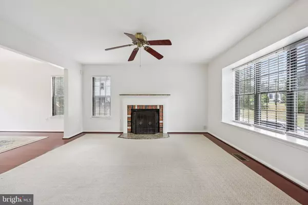 Sterling, VA 20165,2 BERKELEY CT