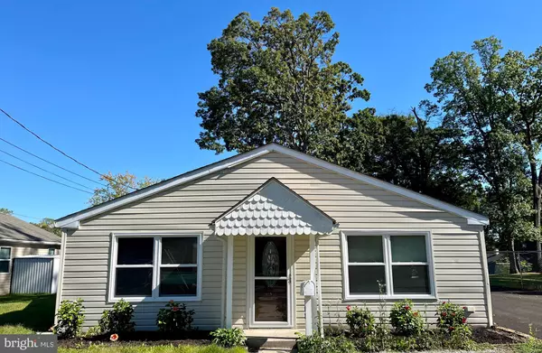 402 MAPLE AVE, Wilmington, DE 19804