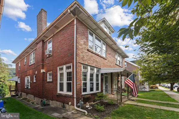 Fountain Hill, PA 18015,1042 DELAWARE