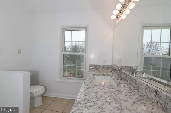 Centreville, VA 20121,14079 RED RIVER DR