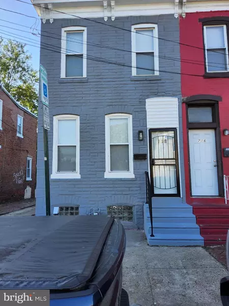 718 SPRUCE ST, Camden, NJ 08103