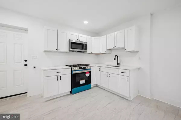 Camden, NJ 08103,718 SPRUCE ST