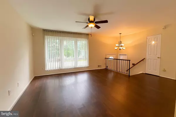 Landover, MD 20785,8702 HAMLIN ST #A