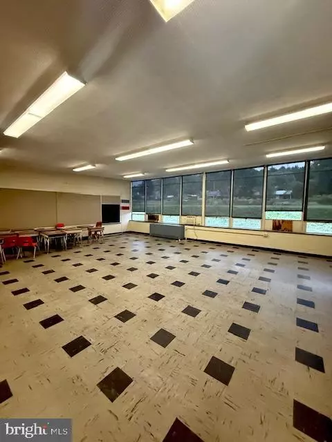 Thompsontown, PA 17094,21 SCHOOL ST