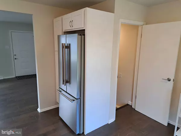 York, PA 17404,856 GUNNISON RD