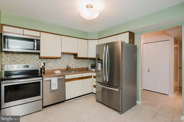 Lutherville Timonium, MD 21093,2 BROOKING CT #102