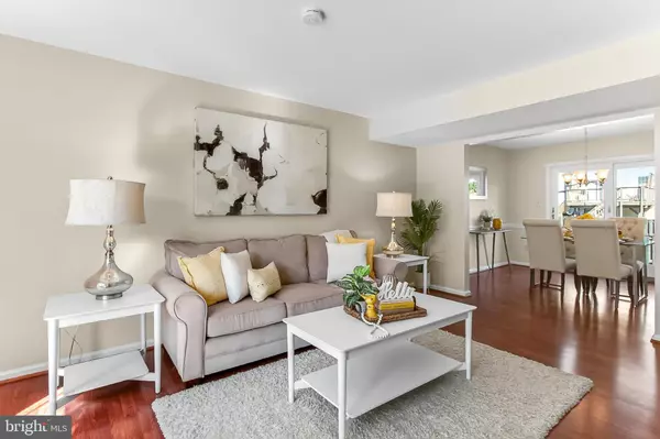 Vienna, VA 22180,2810 ANDIRON LN