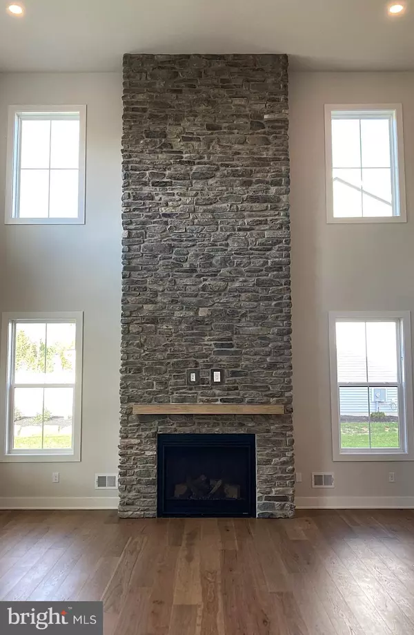 Doylestown, PA 18901,25 MILL CREEK DR #13