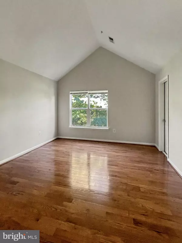 Hyattsville, MD 20784,3503 65TH AVE #11D