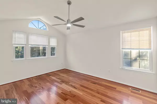 Chantilly, VA 20151,4528 WAVERLY CROSSING LN