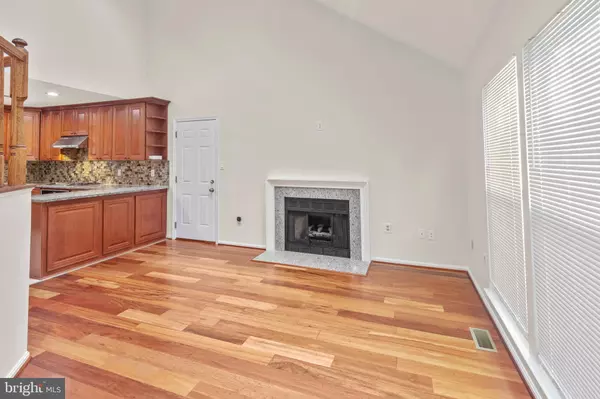 Chantilly, VA 20151,4528 WAVERLY CROSSING LN