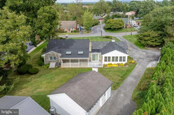 Strasburg, PA 17579,105 LANCASTER AVE