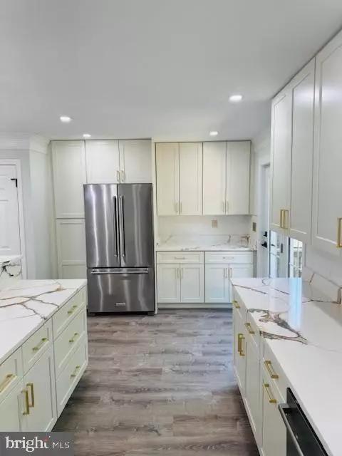 Alexandria, VA 22306,8212 LA FAYE CT