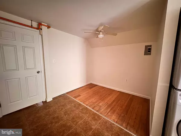 Philadelphia, PA 19123,113 W GIRARD AVE #2ND FLOOR