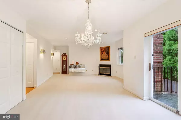 Haverford, PA 19041,237 W MONTGOMERY AVE #2S