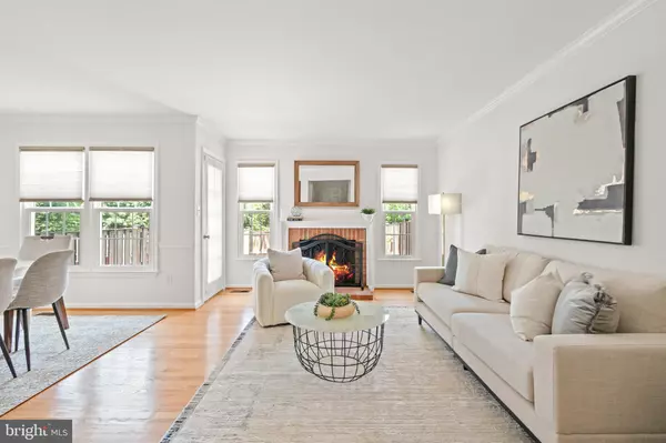 Alexandria, VA 22307,1906 DUFFIELD LN