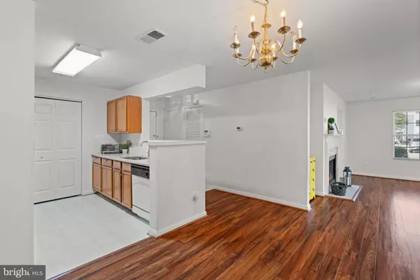 Woodbridge, VA 22193,14184 CUDDY LOOP #101