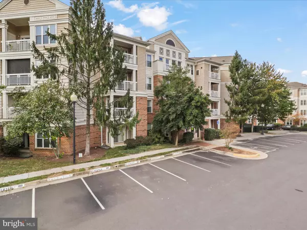 Herndon, VA 20170,12913 ALTON SQ #219