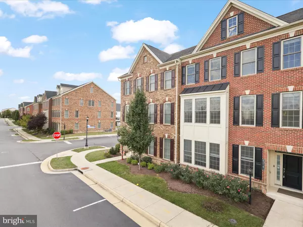 Ashburn, VA 20148,43141 CLARENDON SQ