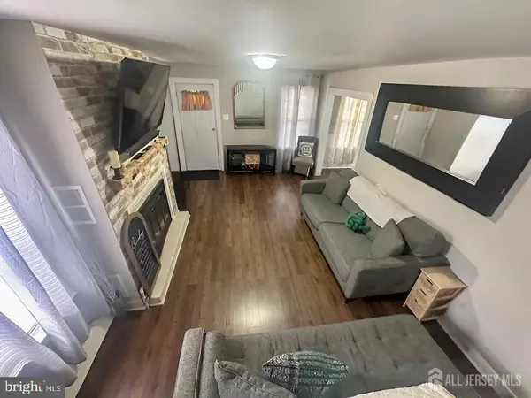 Hamilton Township, NJ 08619,25 BROOK LN