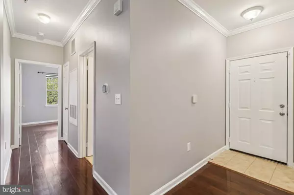 Germantown, MD 20874,19611 GALWAY BAY CIR #204