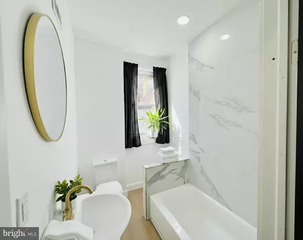 Philadelphia, PA 19143,5237 GREENWAY AVE